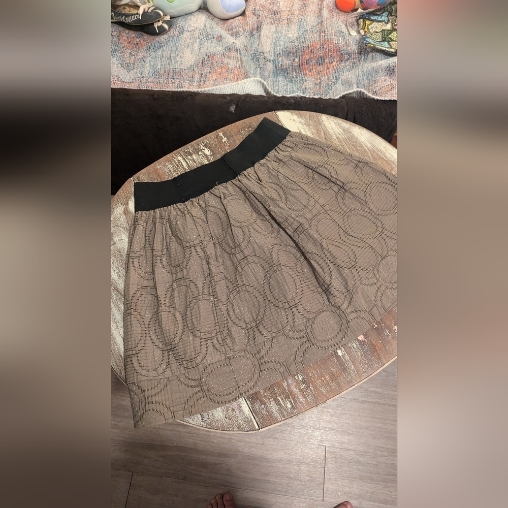 Simple Vera Vera Wang Olive green skirt size XS